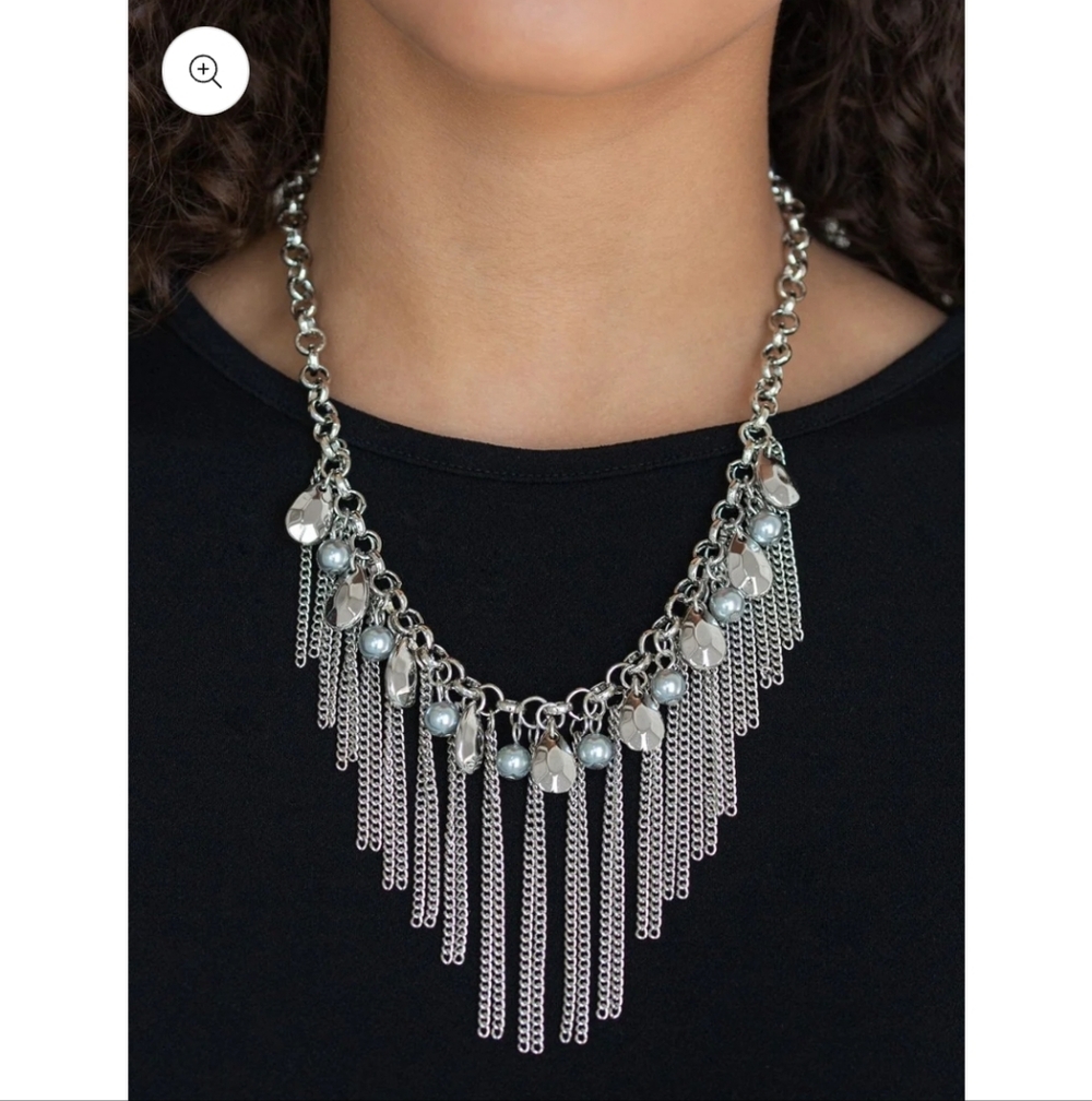 Paparazzi Shimmering Silver Chain Necklace